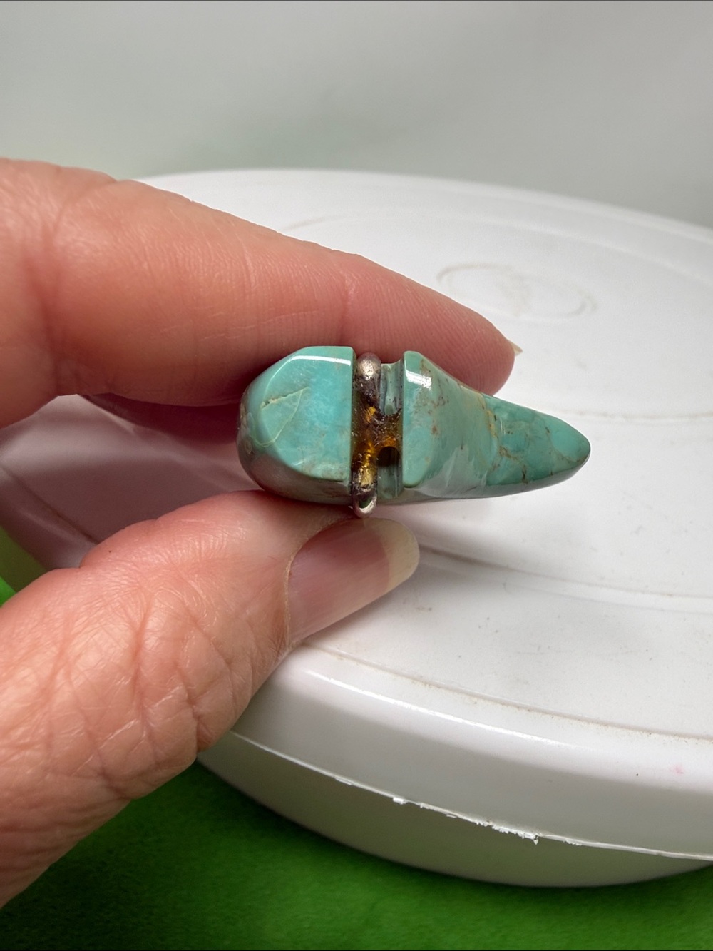 Native Turquoise Fetish Bear pendant - Picture 4 of 6